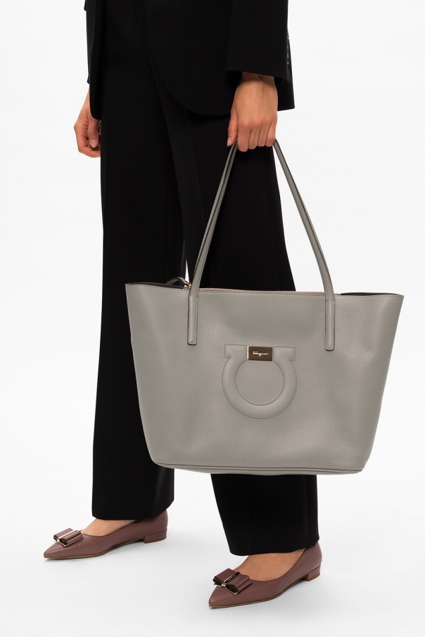 Ferragamo city gancini outlet tote bag